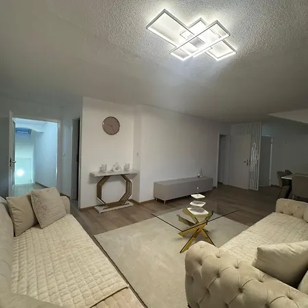 Elvira 2 Apartman